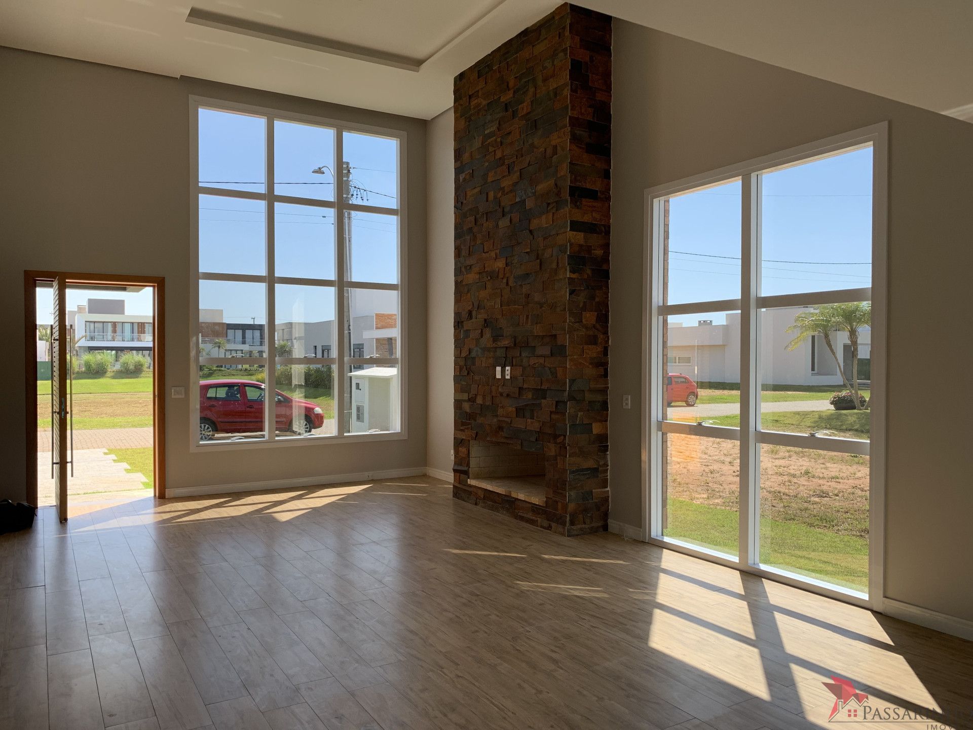 Casa de Condomínio à venda com 3 quartos, 206m² - Foto 4