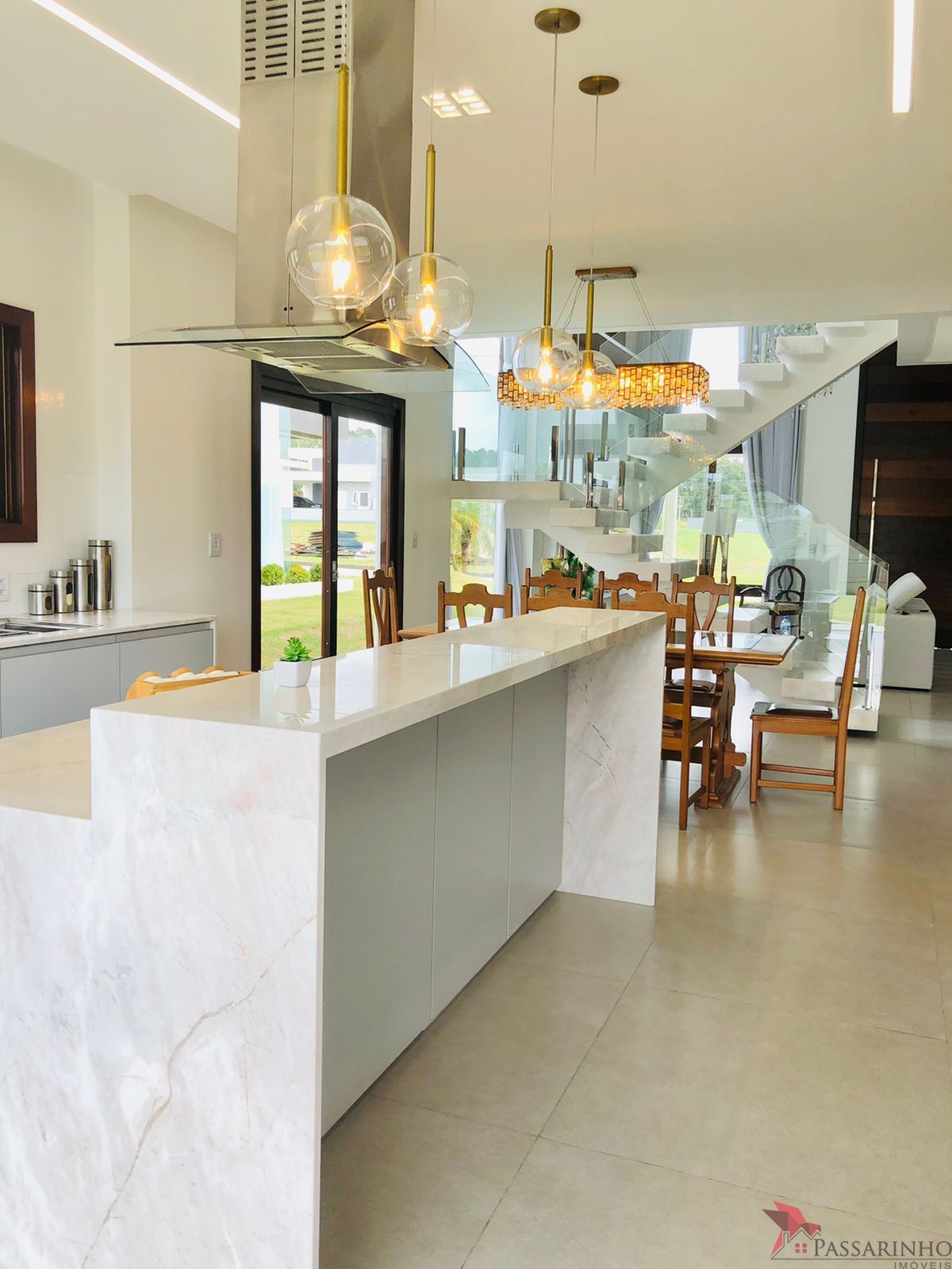 Casa de Condomínio à venda com 4 quartos, 301m² - Foto 4