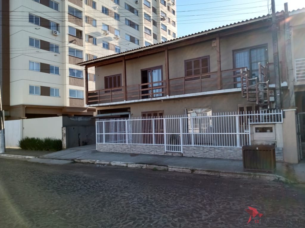 Casa, 4 quartos, 330 m² - Foto 3