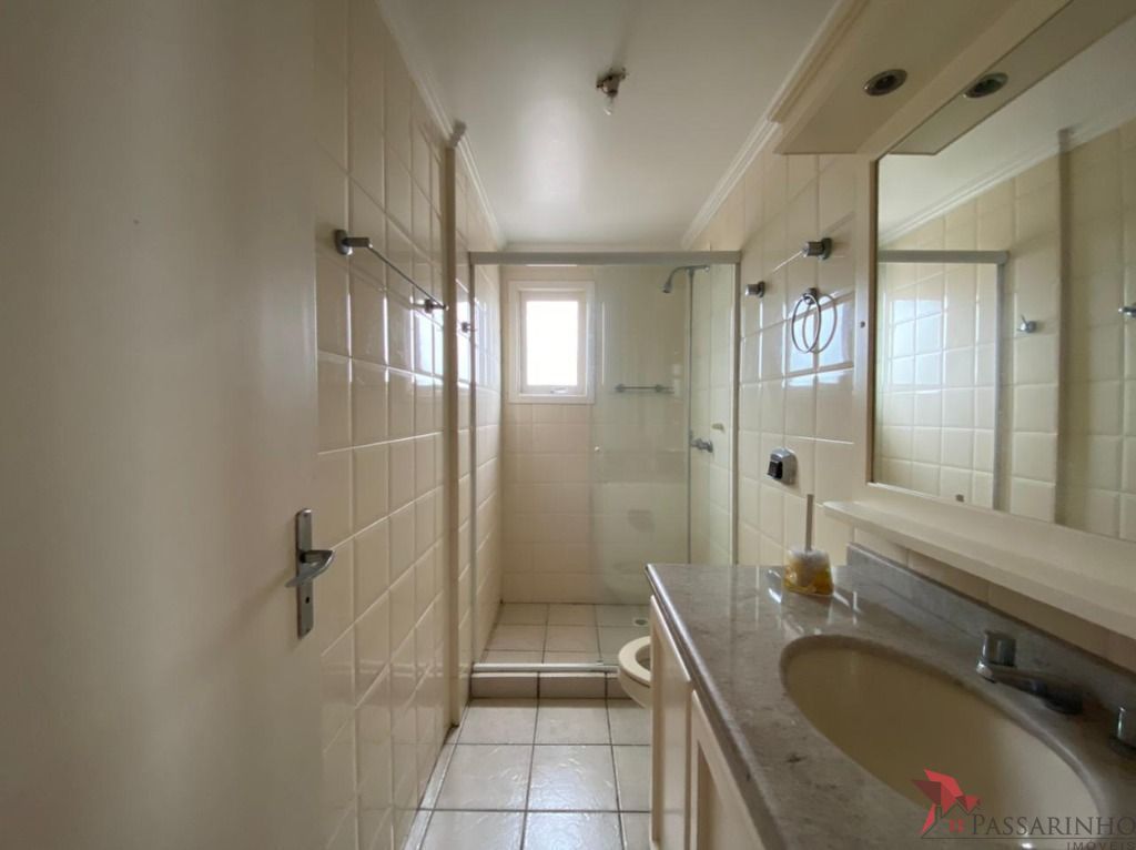 Apartamento à venda com 3 quartos, 143m² - Foto 17