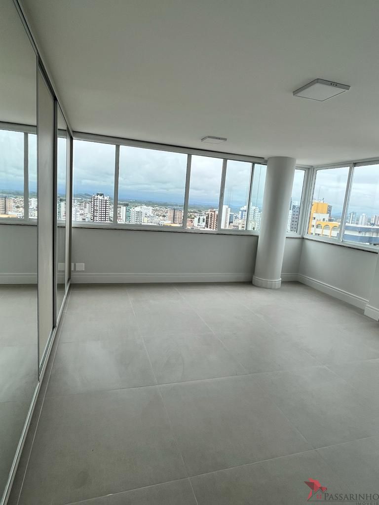 Apartamento à venda com 3 quartos, 203m² - Foto 19