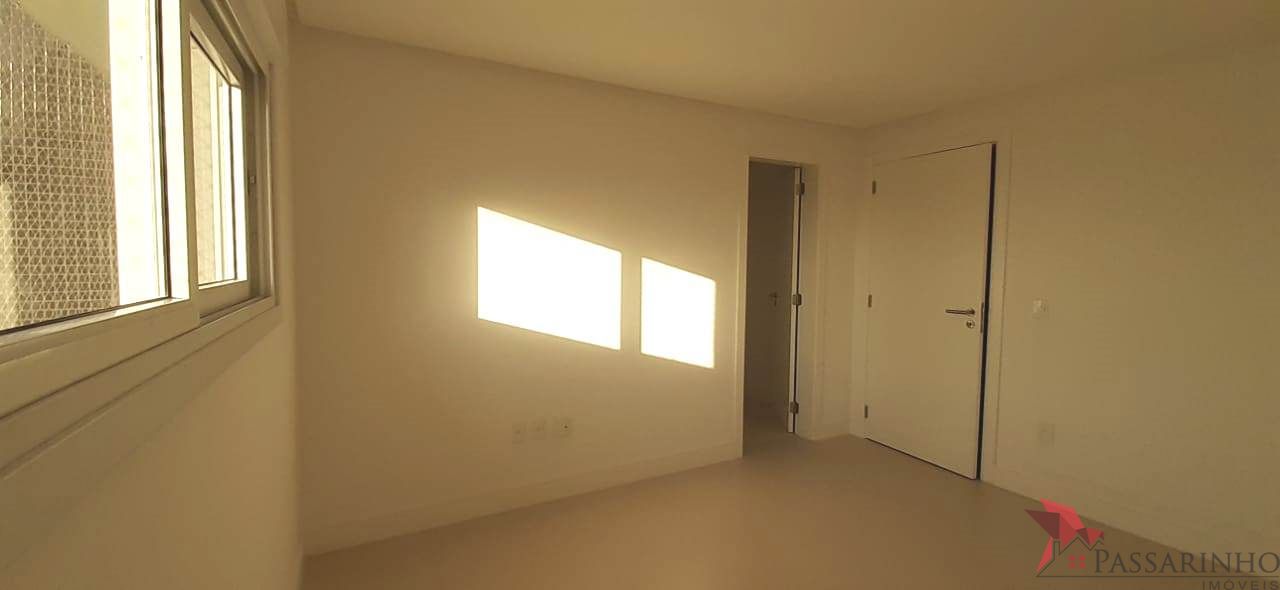 Apartamento à venda com 4 quartos, 230m² - Foto 24