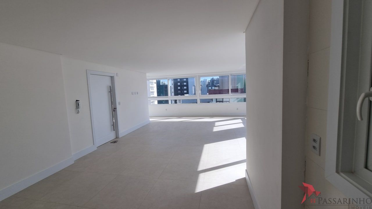 Apartamento à venda com 3 quartos, 130m² - Foto 8