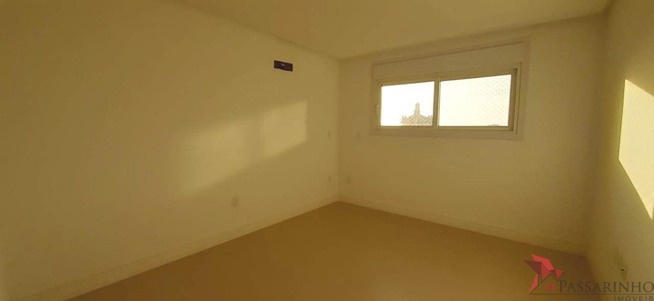 Apartamento à venda com 4 quartos, 230m² - Foto 27