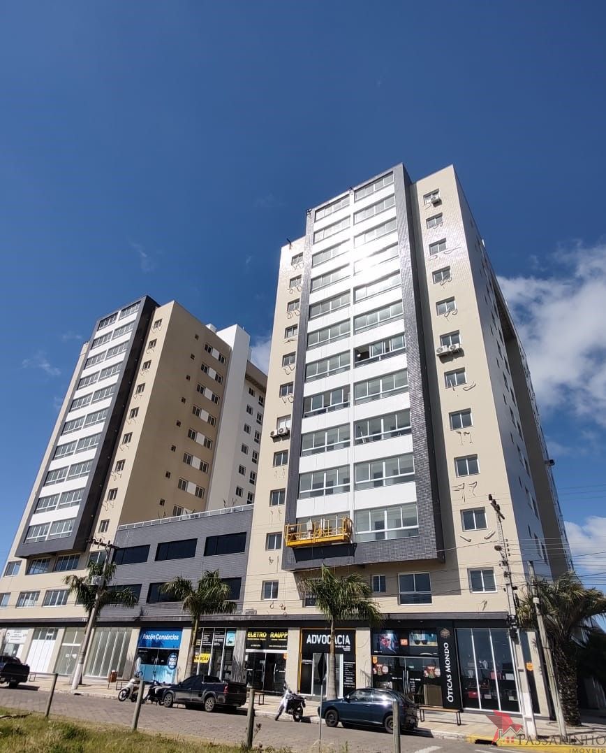 Apartamento à venda com 3 quartos, 95m² - Foto 1