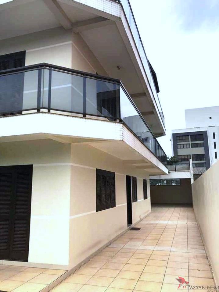 Casa à venda com 7 quartos, 519m² - Foto 4