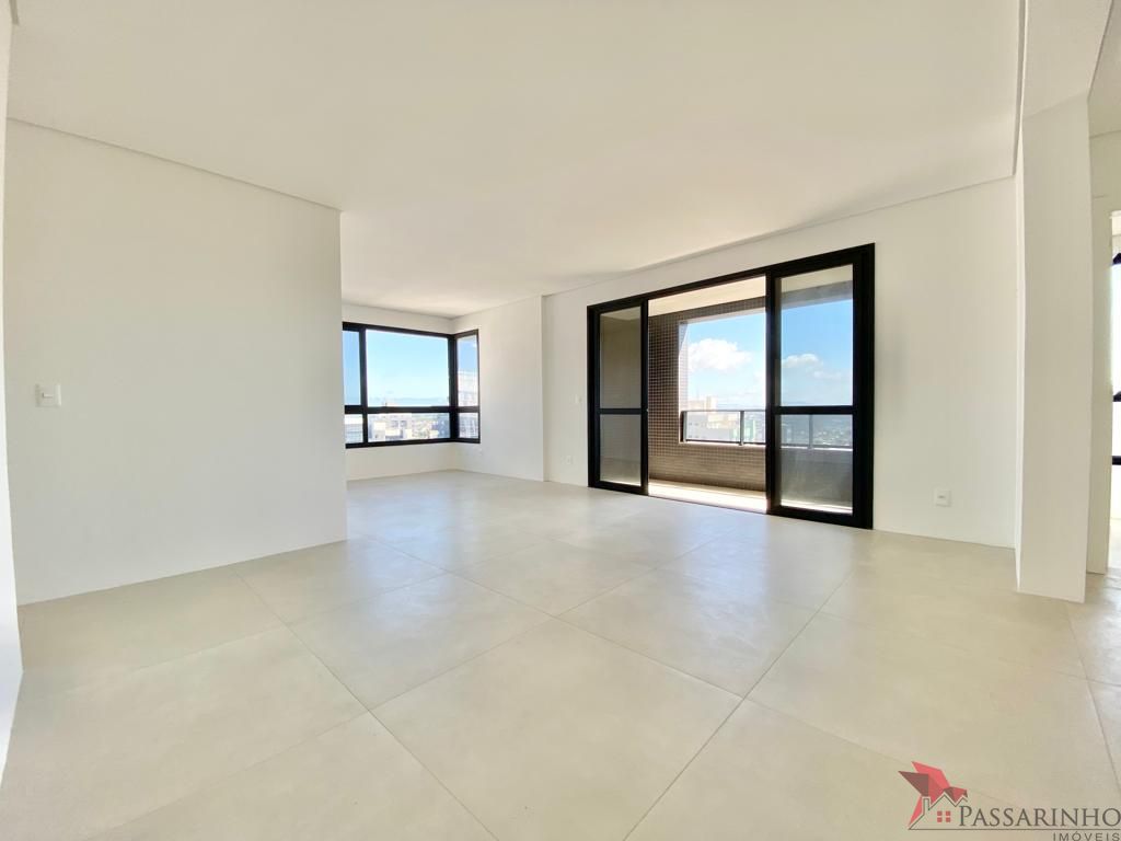 Apartamento à venda com 3 quartos, 106m² - Foto 3