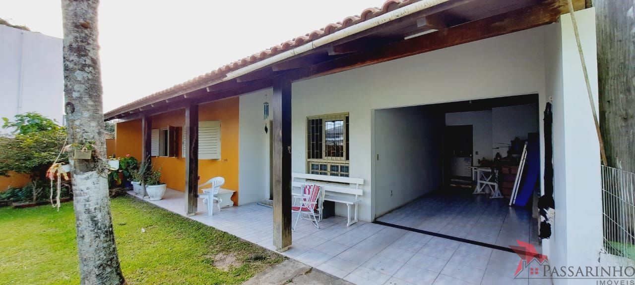 Casa à venda com 3 quartos, 165m² - Foto 1
