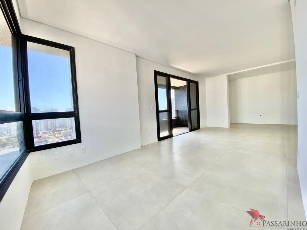 Apartamento à venda com 3 quartos, 106m² - Foto 10