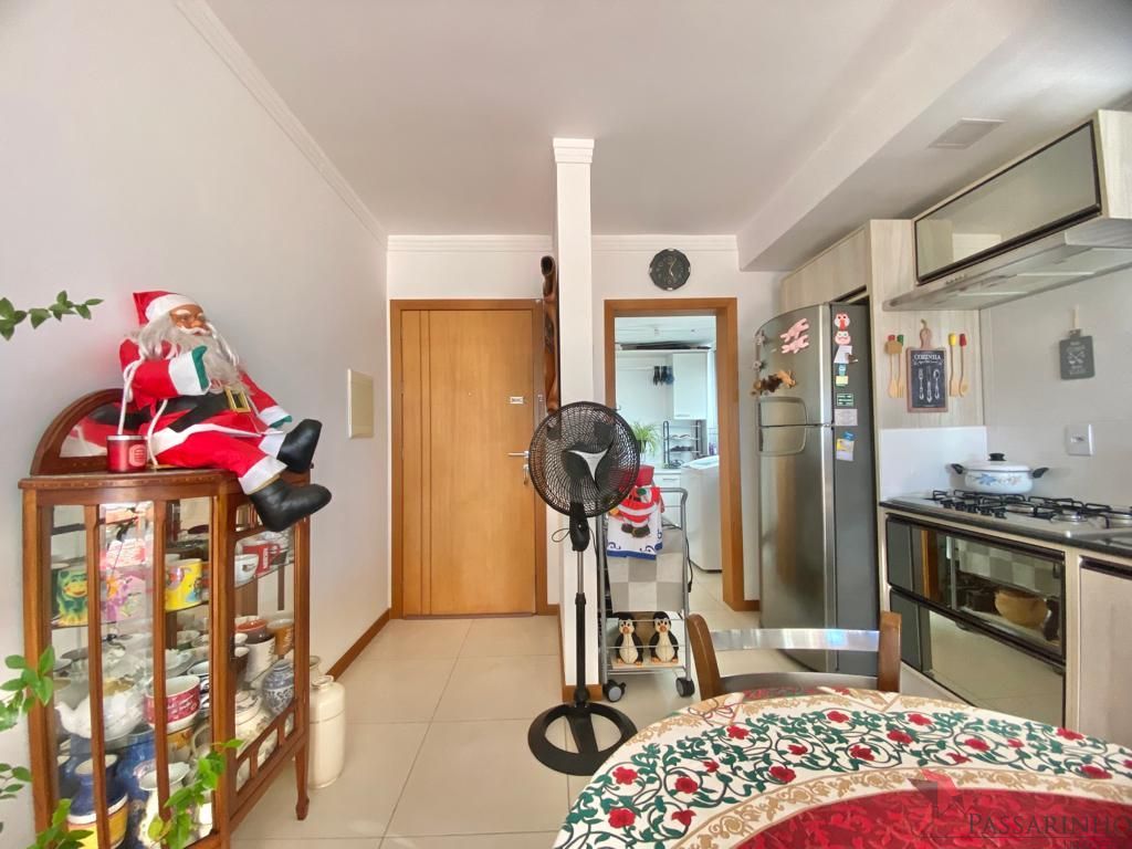 Apartamento à venda com 3 quartos, 118m² - Foto 4