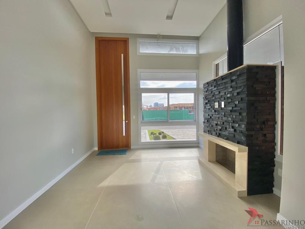 Casa de Condomínio à venda com 3 quartos, 240m² - Foto 2