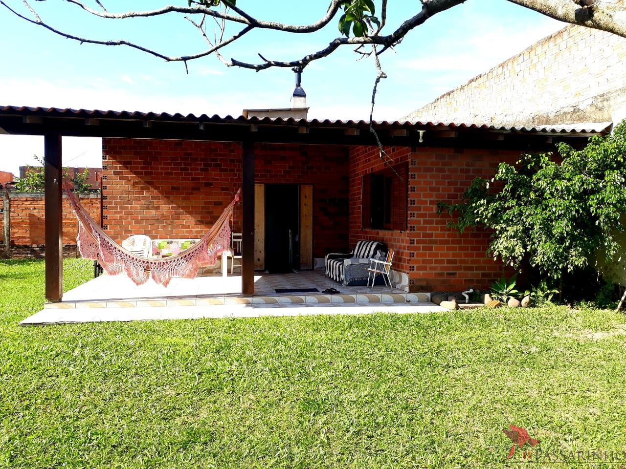 Casa à venda com 2 quartos, 100m² - Foto 2