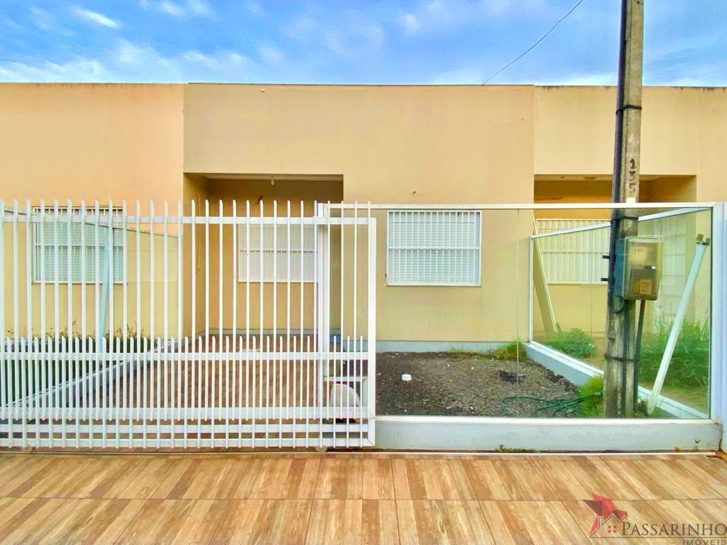 Casa à venda com 2 quartos, 60m² - Foto 3