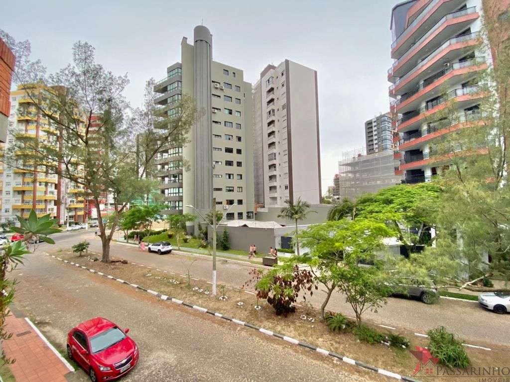 Apartamento à venda com 2 quartos, 72m² - Foto 4