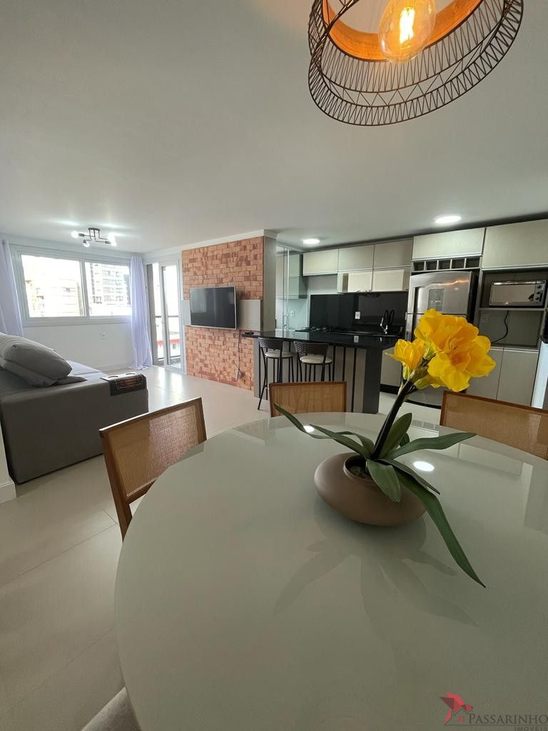 Apartamento à venda com 3 quartos, 95m² - Foto 3