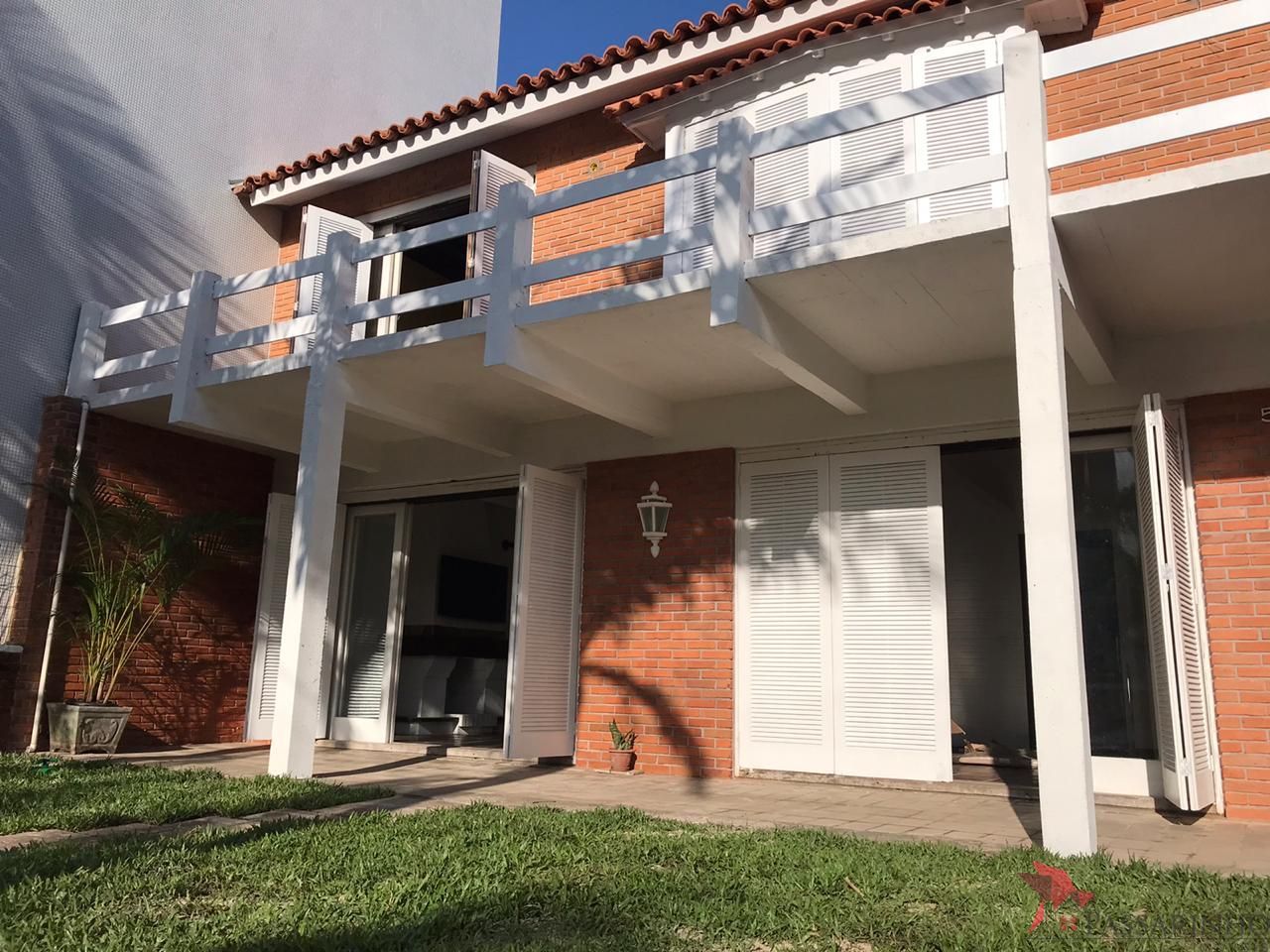 Casa à venda com 5 quartos, 140m² - Foto 2