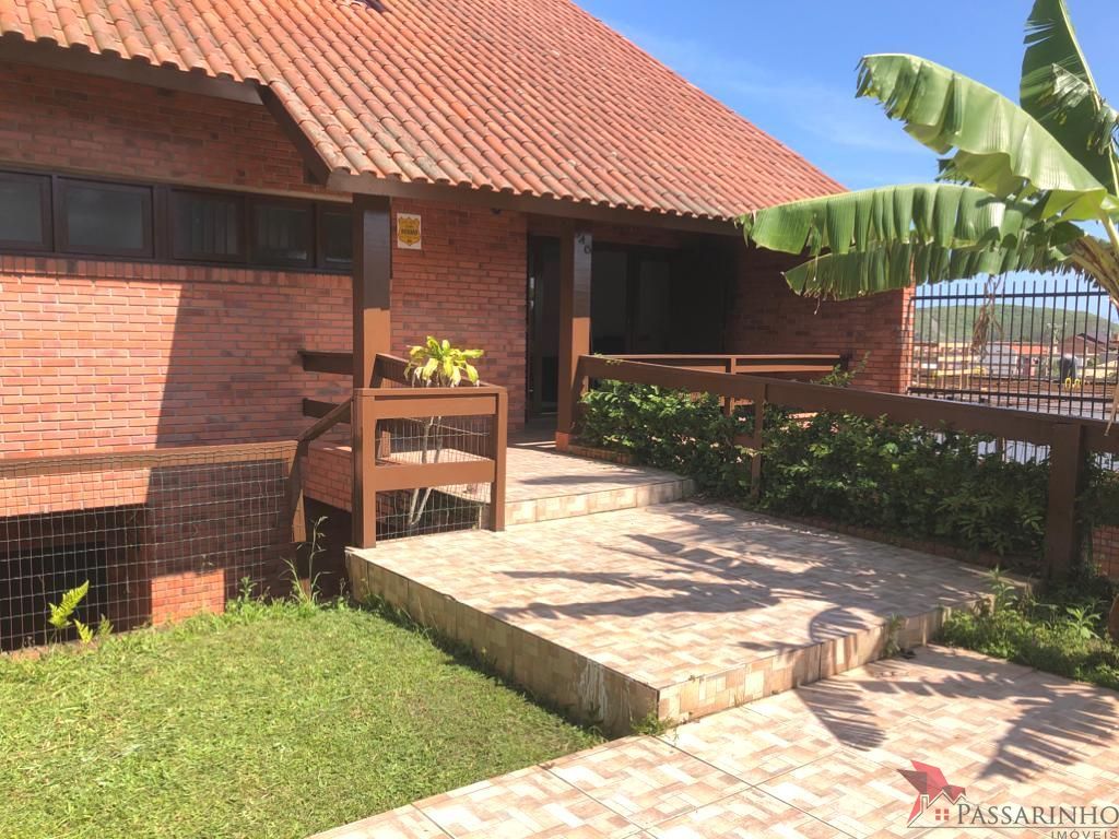 Casa à venda com 9 quartos, 450m² - Foto 3