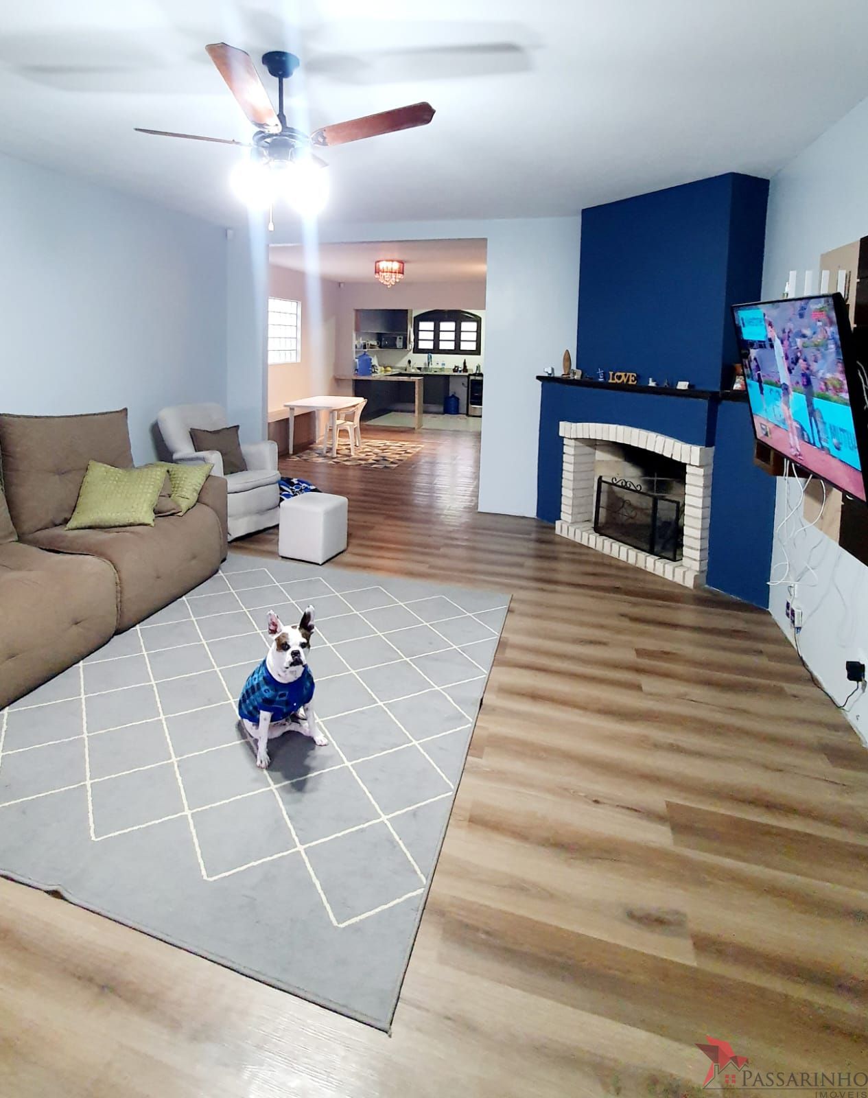 Casa à venda com 3 quartos, 233m² - Foto 2
