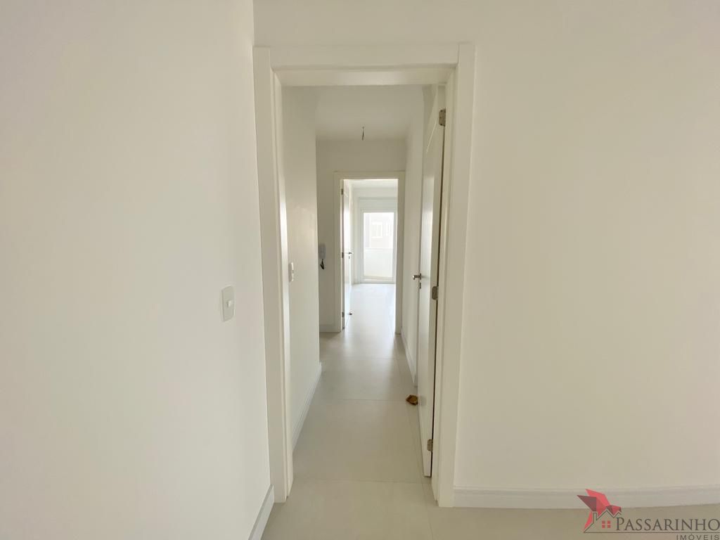 Apartamento à venda com 3 quartos, 200m² - Foto 18