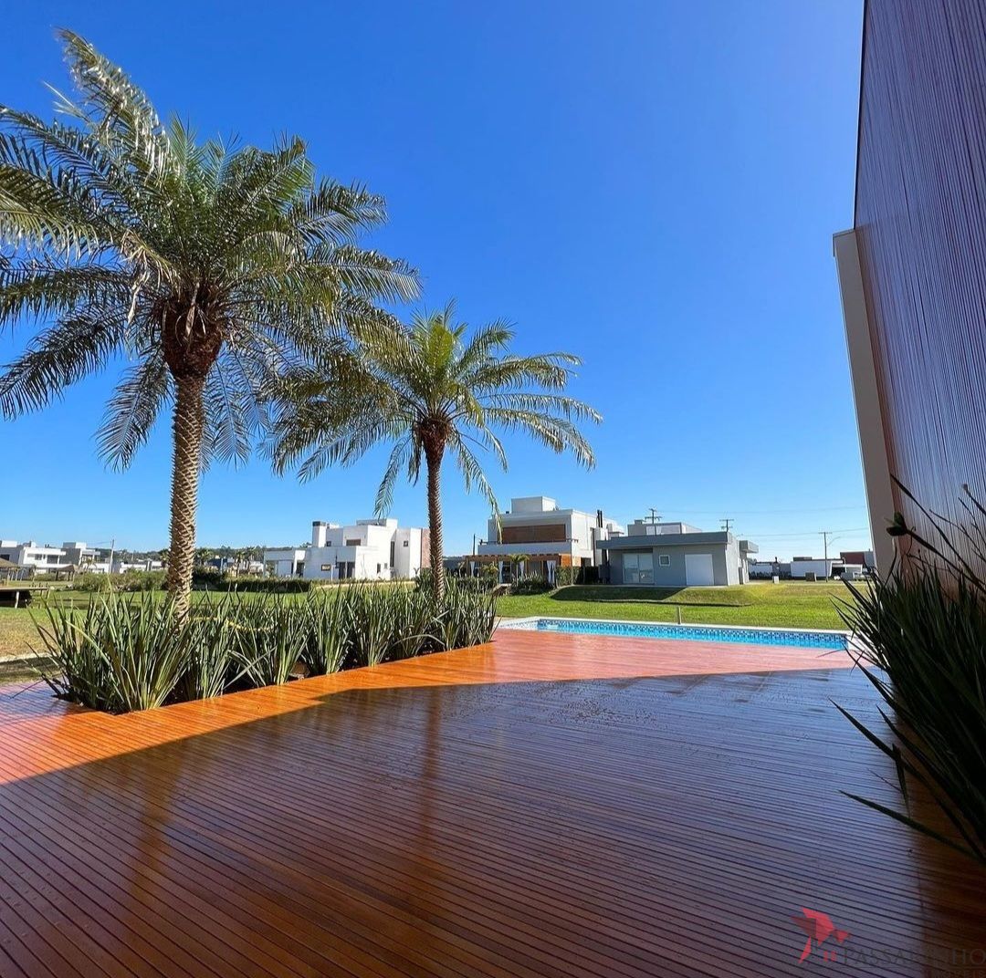 Casa de Condomínio à venda com 3 quartos, 233m² - Foto 9