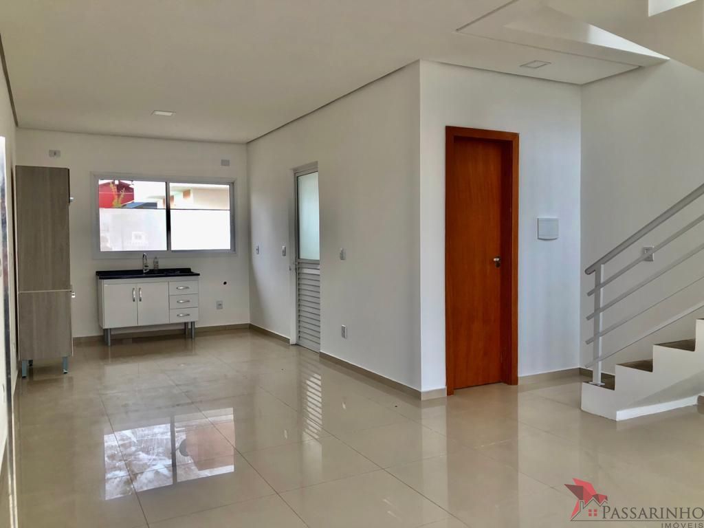 Sobrado à venda com 2 quartos, 70m² - Foto 2