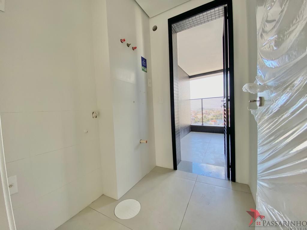 Apartamento à venda com 2 quartos, 84m² - Foto 11