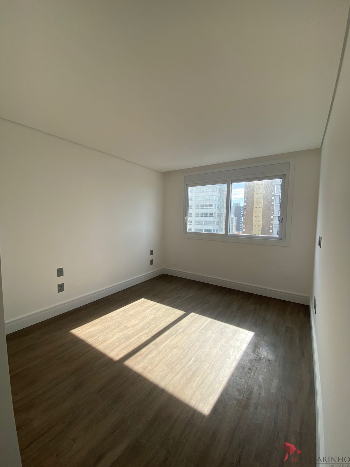 Apartamento à venda com 4 quartos, 166m² - Foto 12