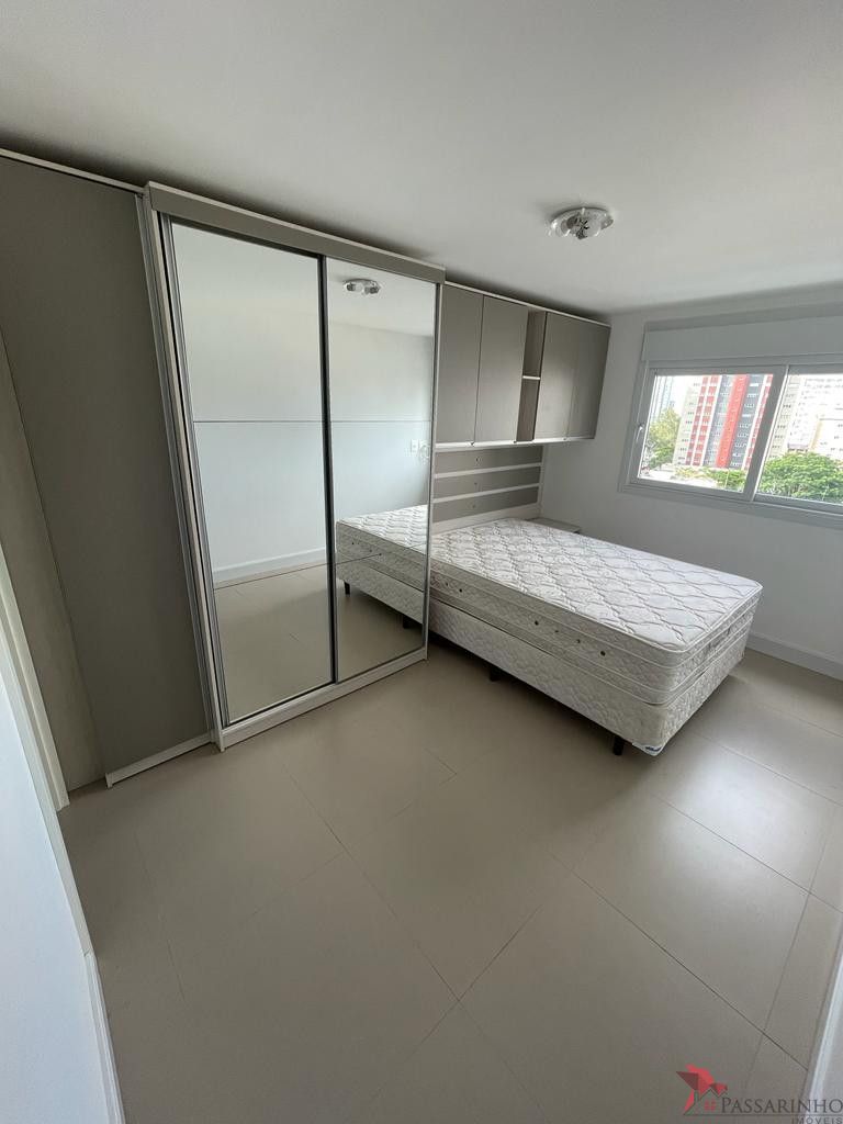 Apartamento à venda com 3 quartos, 95m² - Foto 13