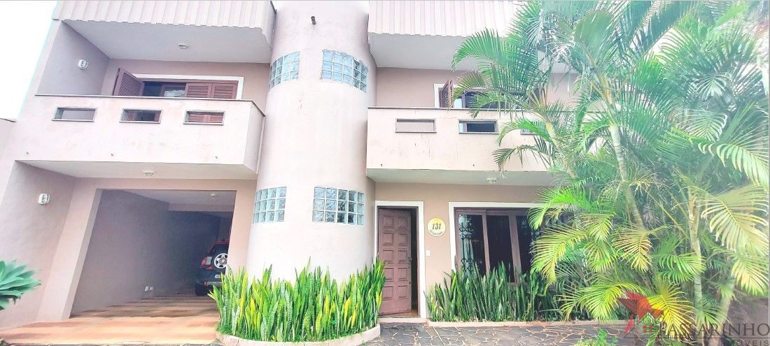 Sobrado, 4 quartos, 253 m² - Foto 1