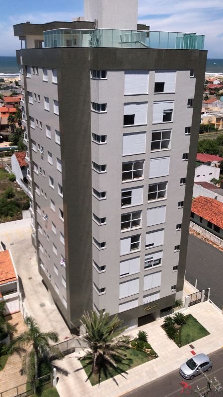 Apartamento à venda com 4 quartos, 182m² - Foto 2