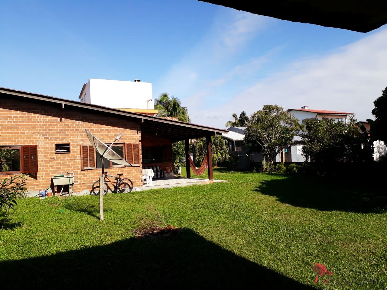 Casa à venda com 2 quartos, 100m² - Foto 3