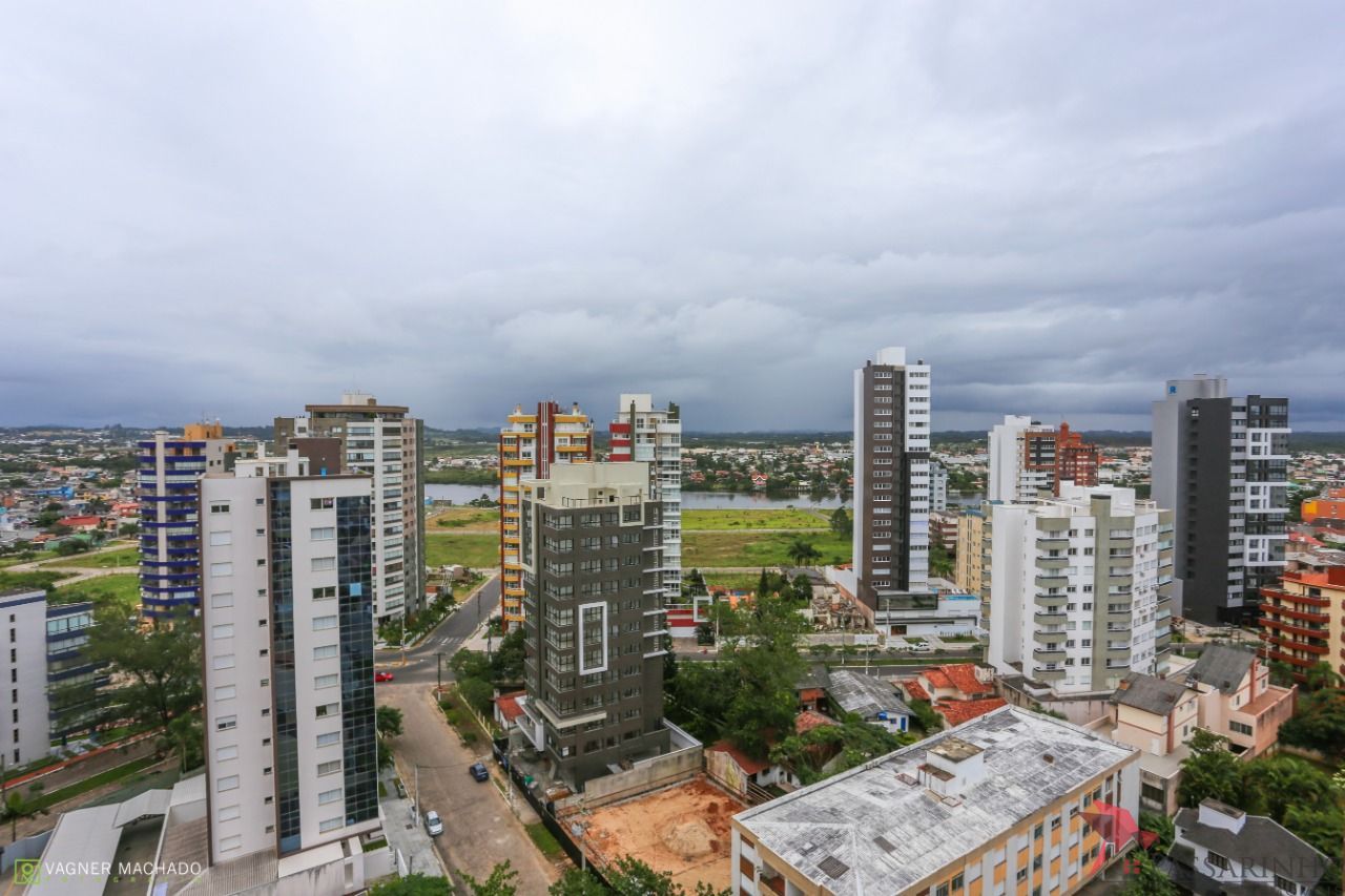 Apartamento à venda com 4 quartos, 216m² - Foto 5
