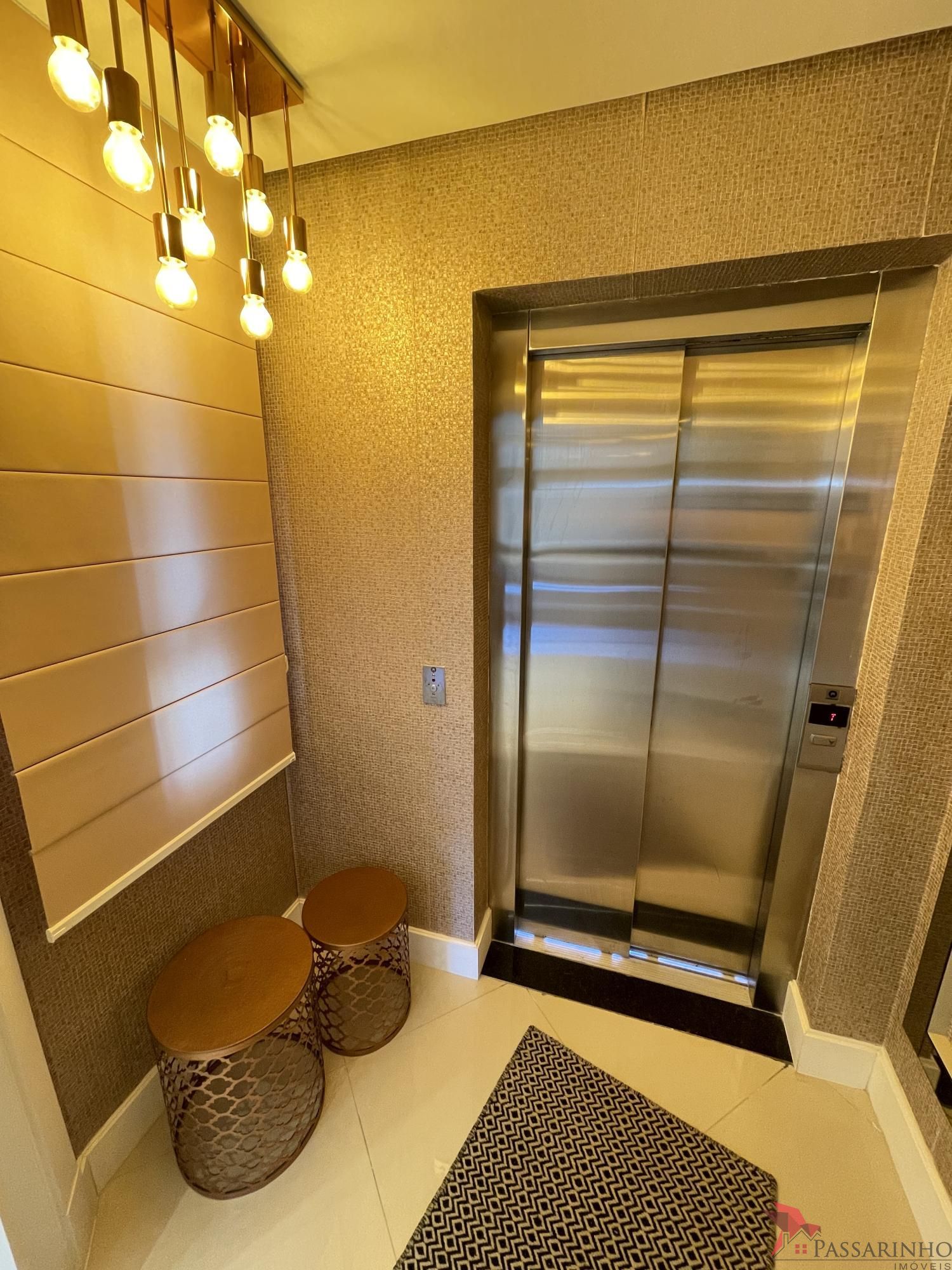 Apartamento à venda com 4 quartos, 250m² - Foto 4