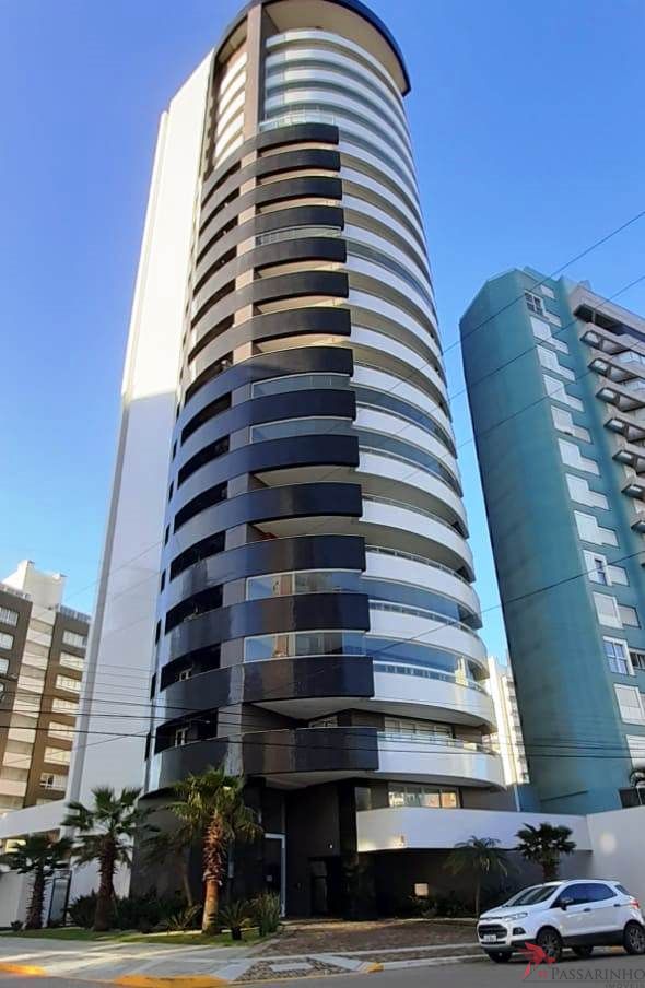 Apartamento à venda com 3 quartos, 200m² - Foto 4
