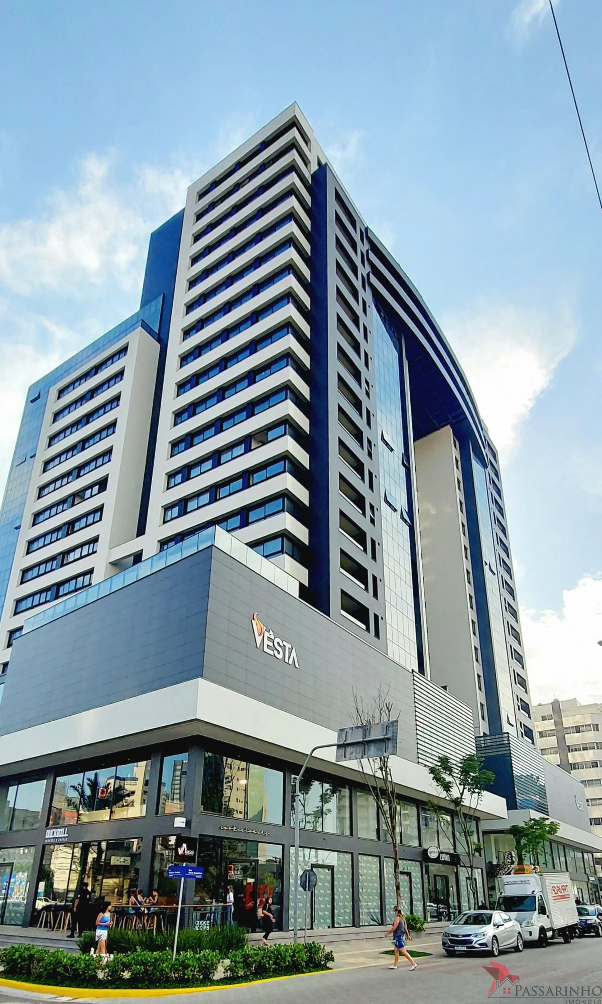 Apartamento à venda com 2 quartos, 84m² - Foto 1