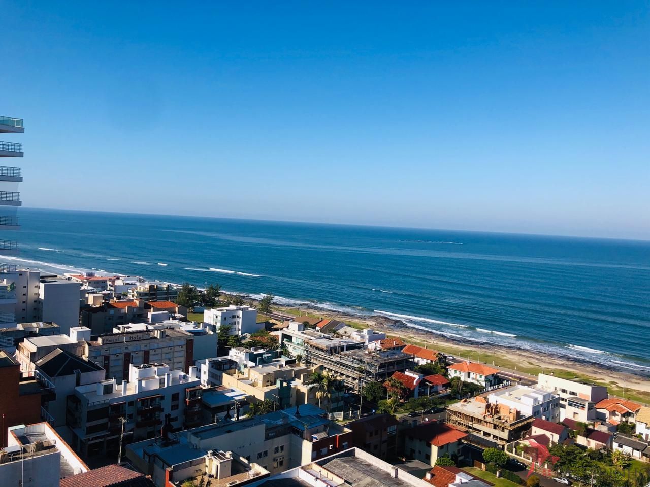 Apartamento à venda com 3 quartos, 203m² - Foto 3