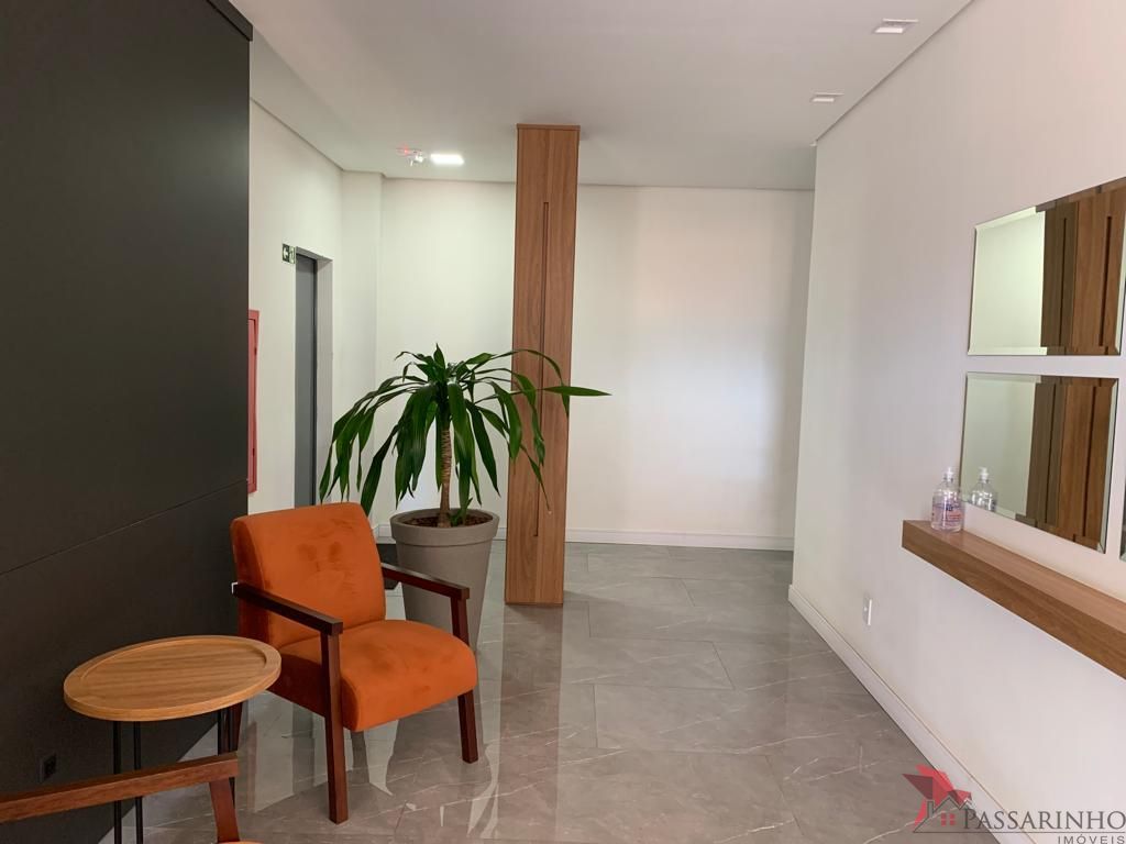 Apartamento à venda com 2 quartos, 81m² - Foto 3