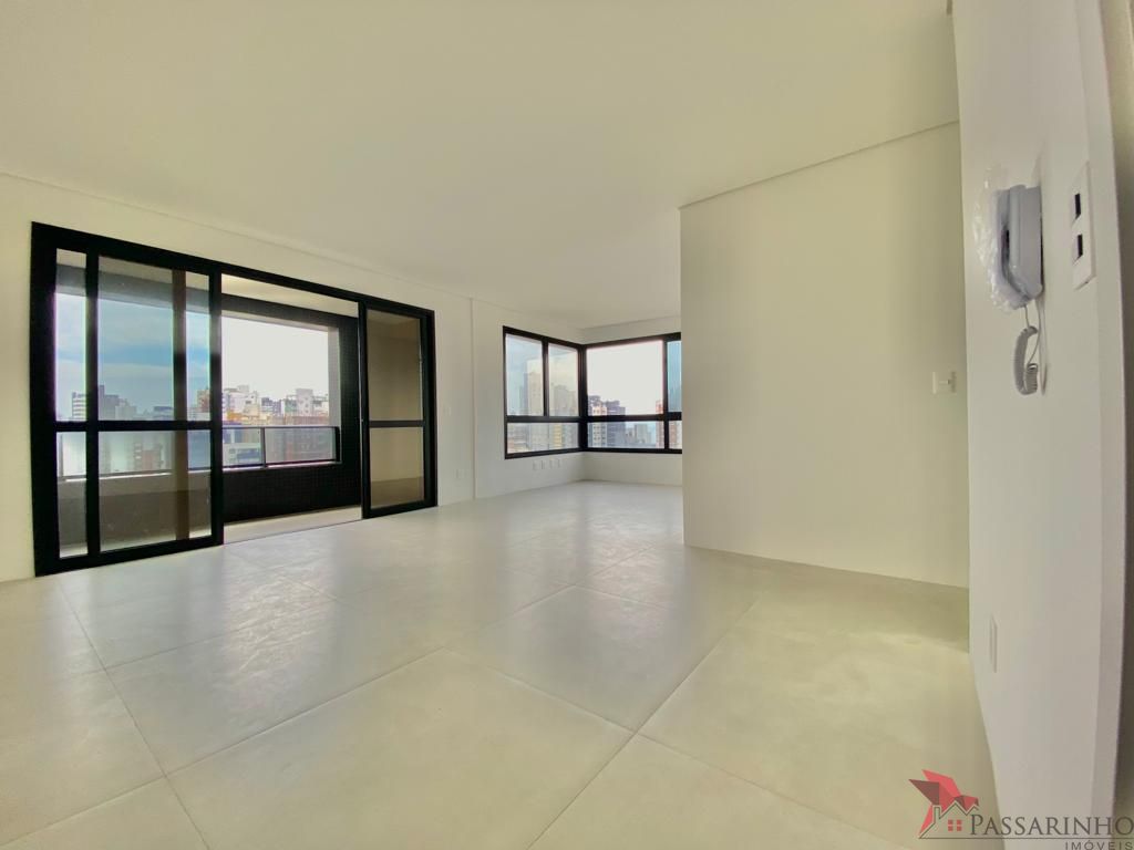 Apartamento à venda com 3 quartos, 149m² - Foto 5