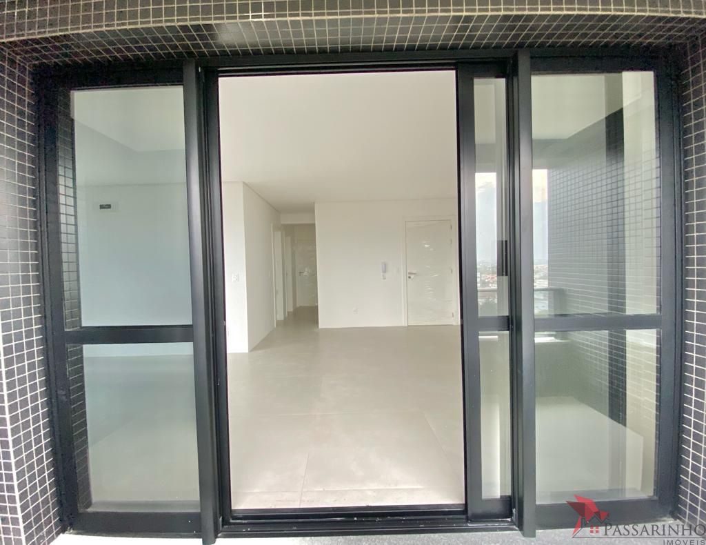 Apartamento à venda com 3 quartos, 149m² - Foto 8