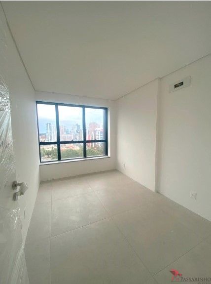Apartamento à venda com 2 quartos, 84m² - Foto 6