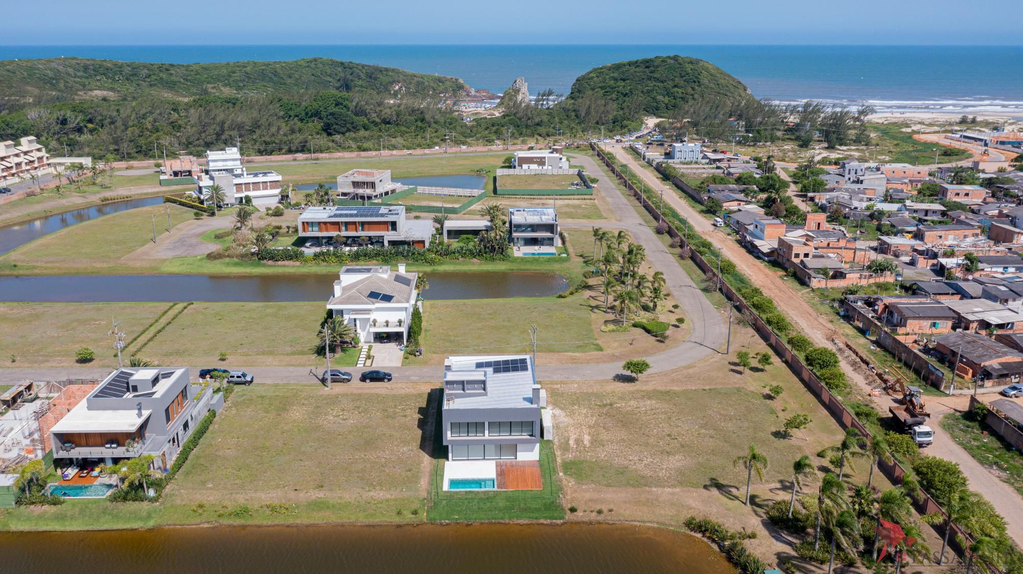 Casa de Condomínio à venda com 4 quartos, 400m² - Foto 38