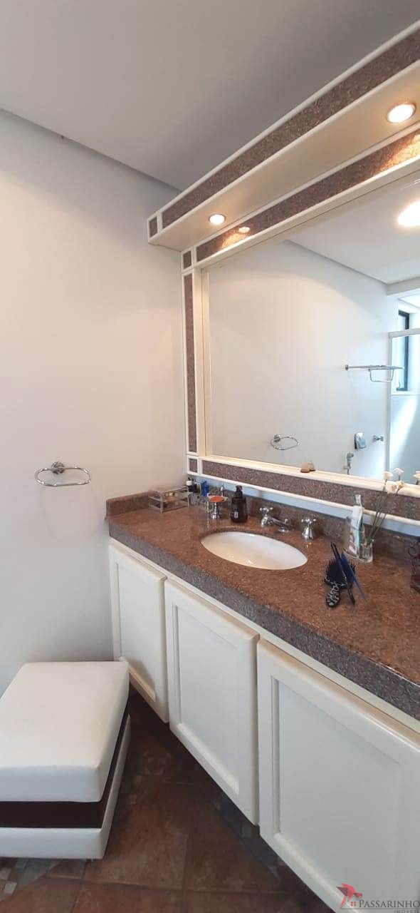 Apartamento à venda com 4 quartos, 218m² - Foto 22