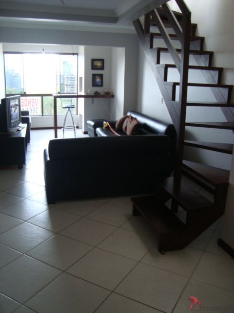 Cobertura à venda com 3 quartos, 220m² - Foto 6