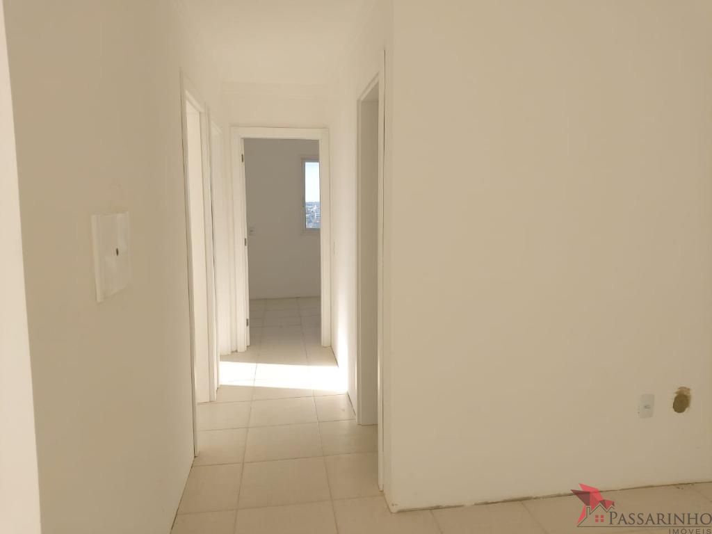 Apartamento à venda com 3 quartos, 87m² - Foto 3