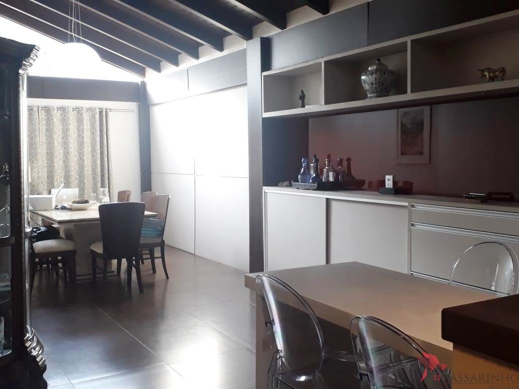 Casa à venda com 4 quartos, 317m² - Foto 30