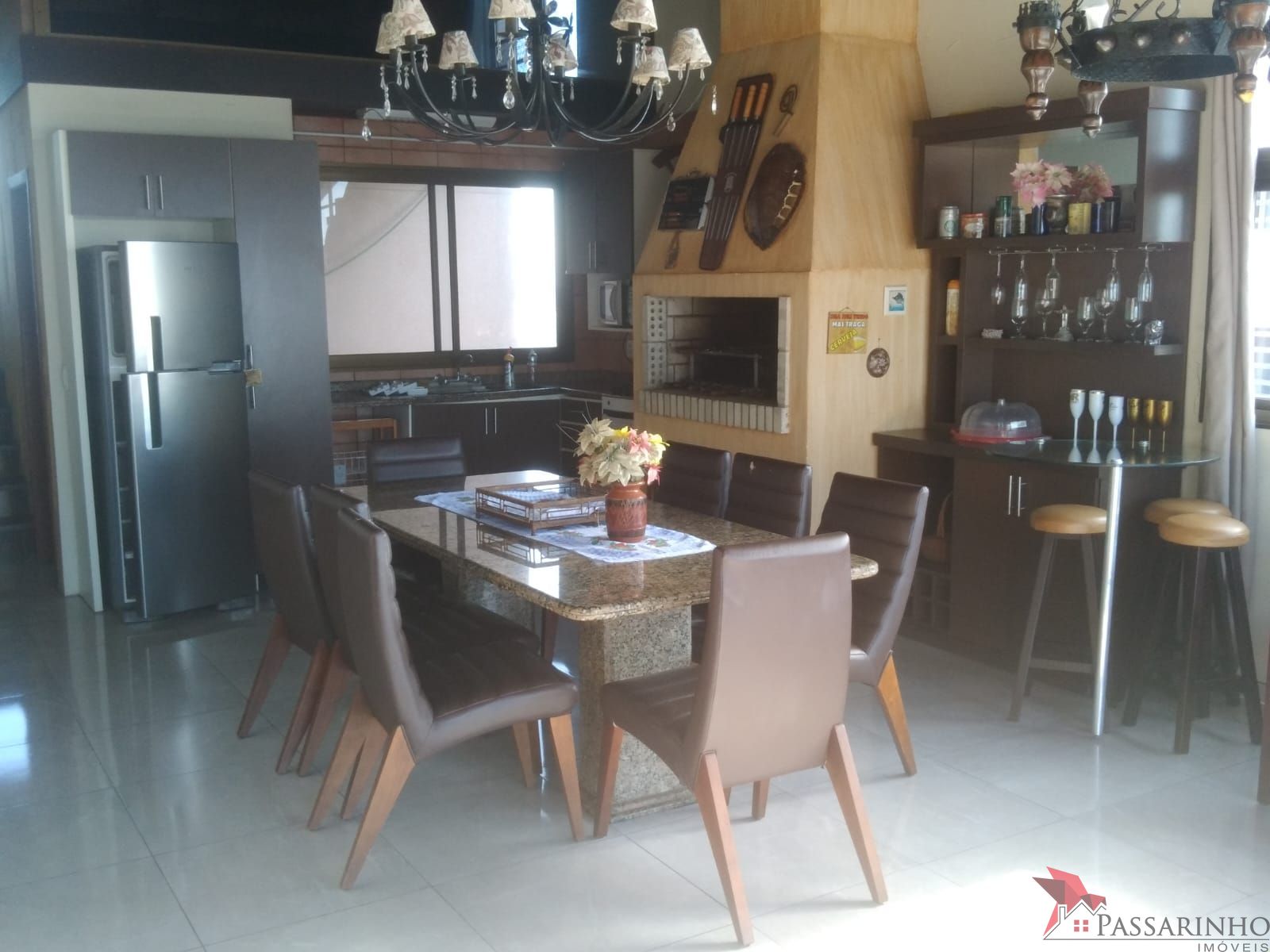 Cobertura à venda com 3 quartos, 240m² - Foto 1