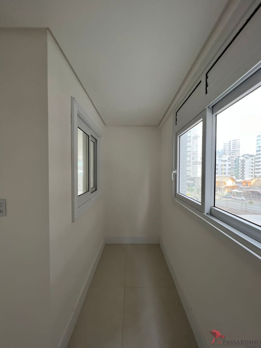 Apartamento à venda com 3 quartos, 130m² - Foto 11