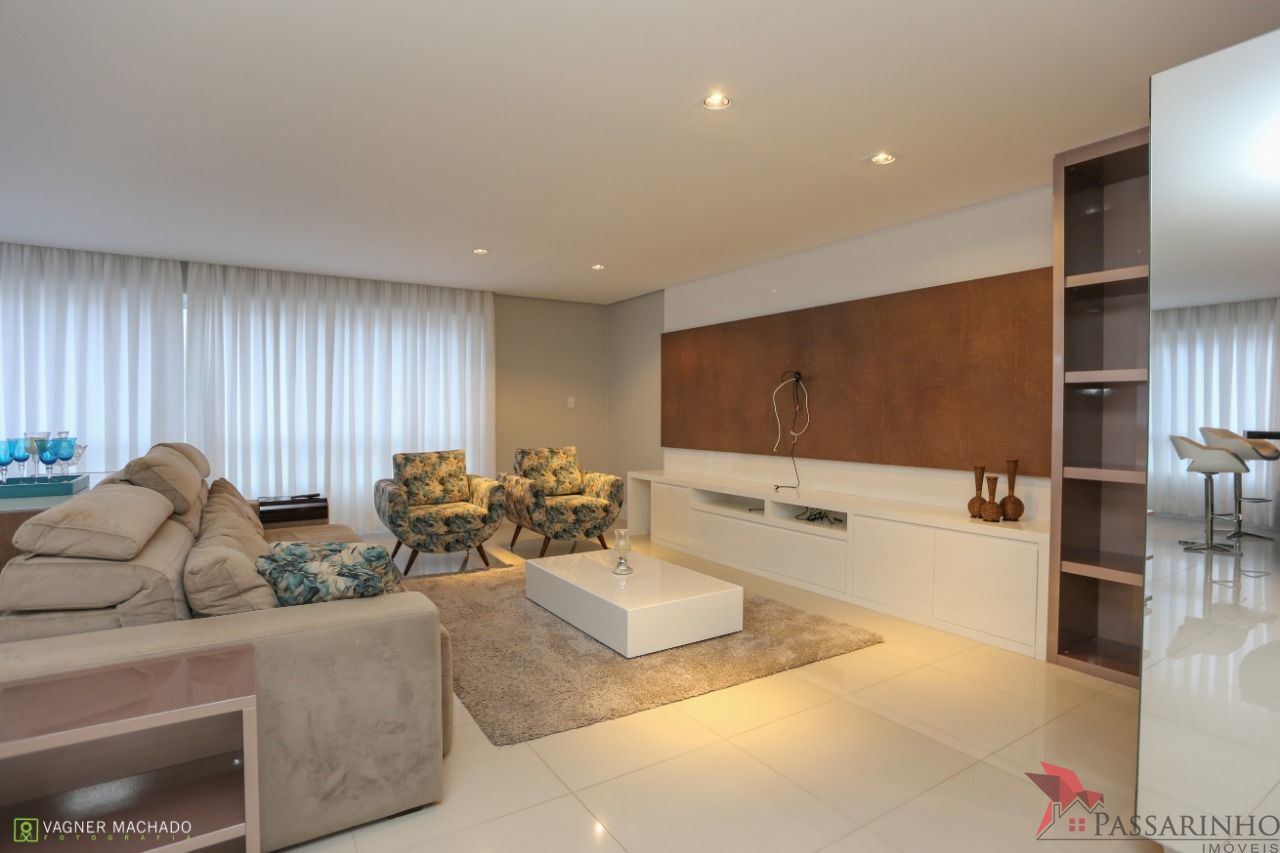 Apartamento à venda com 4 quartos, 216m² - Foto 3