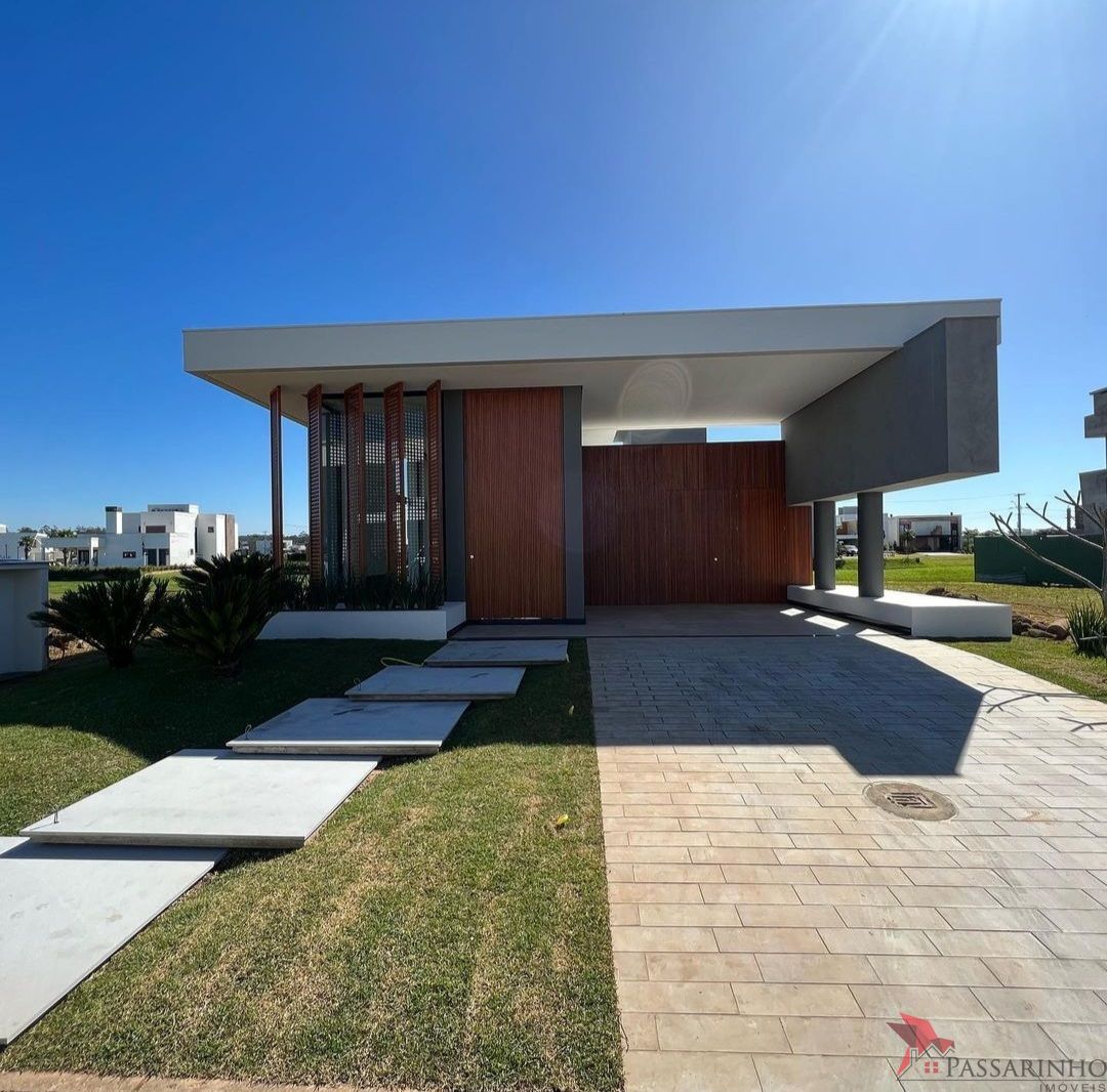 Casa de Condomínio à venda com 3 quartos, 233m² - Foto 3