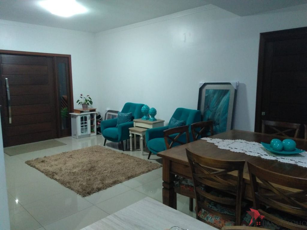 Sobrado, 3 quartos, 198 m² - Foto 2